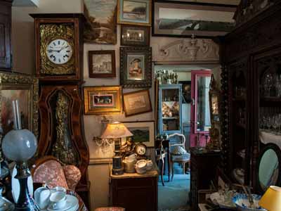 Antique Shops date idea